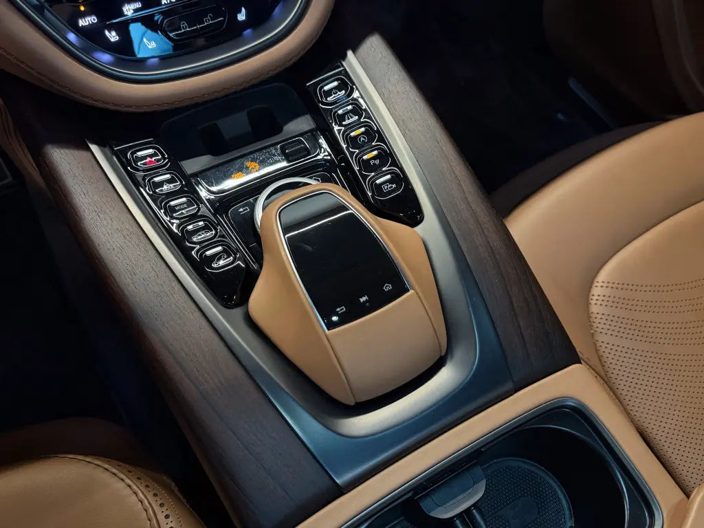 Aston Martin DBX SUV 4.0 - 2022 - Joinsteer - #24