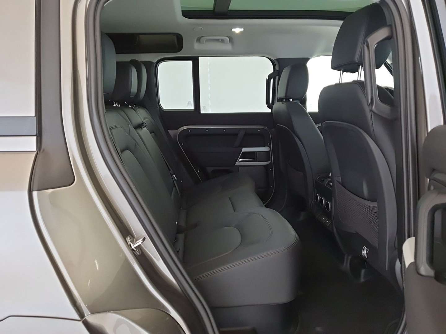 Land Rover Defender 110 XS P300e - 2023 - Joinsteer - #5