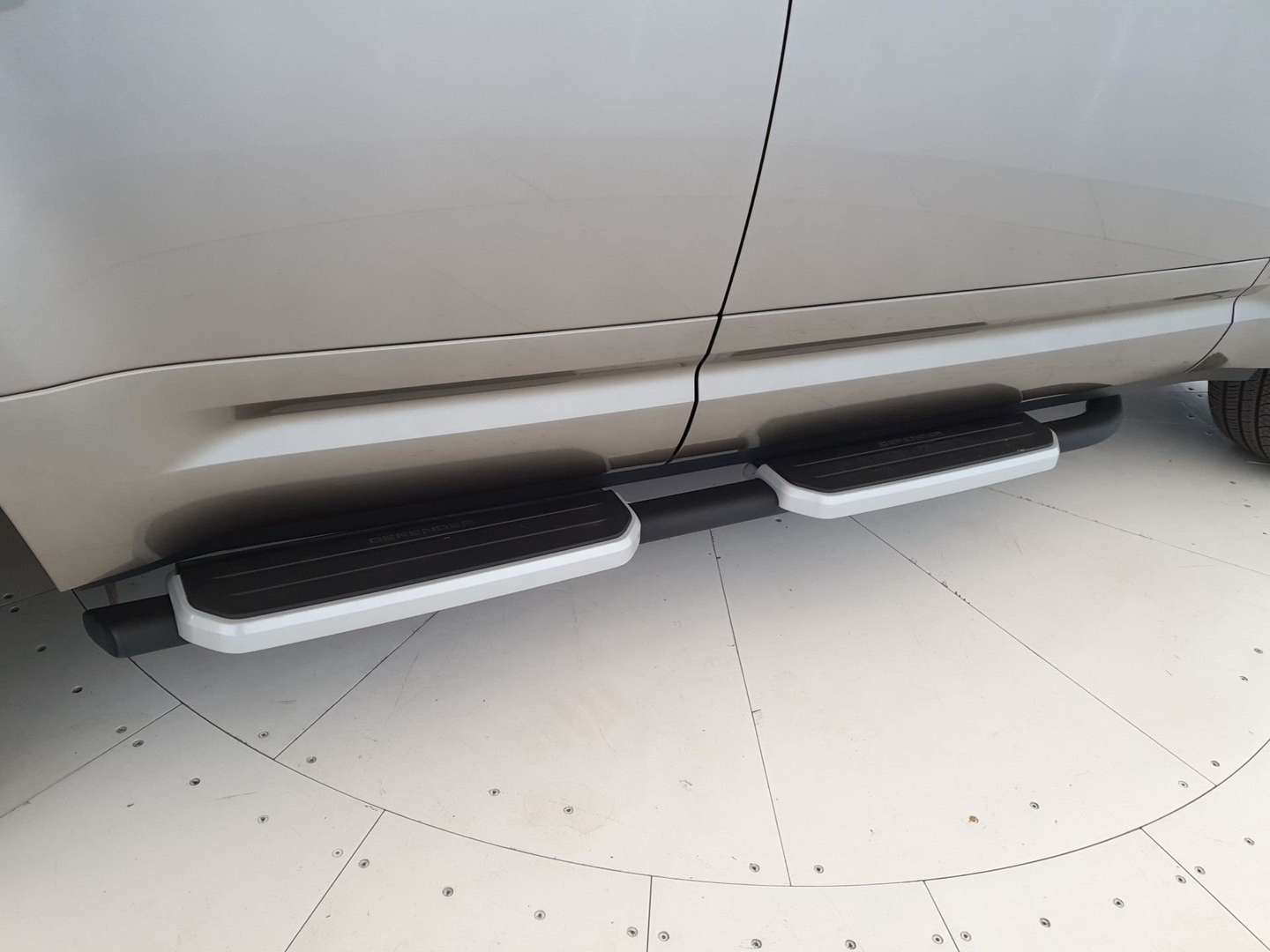 Land Rover Defender 110 XS P300e - 2023 - Joinsteer - #13