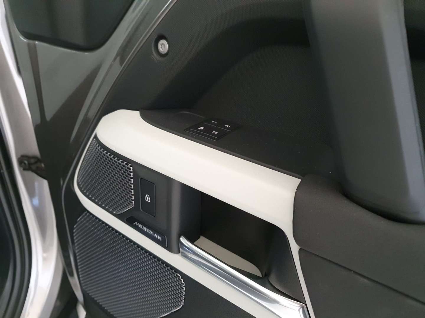 Land Rover Defender 110 XS P300e - 2023 - Joinsteer - #21