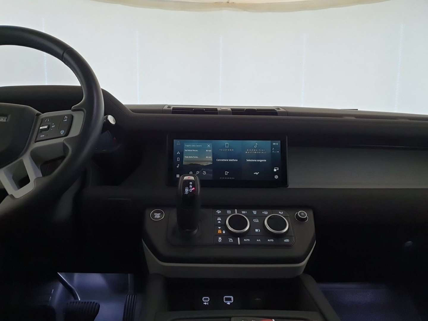 Land Rover Defender 110 XS P300e - 2023 - Joinsteer - #25