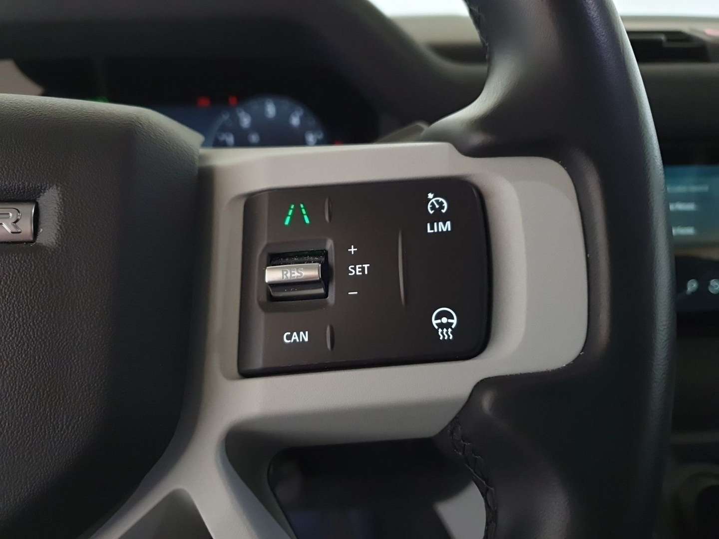 Land Rover Defender 110 XS P300e - 2023 - Joinsteer - #35