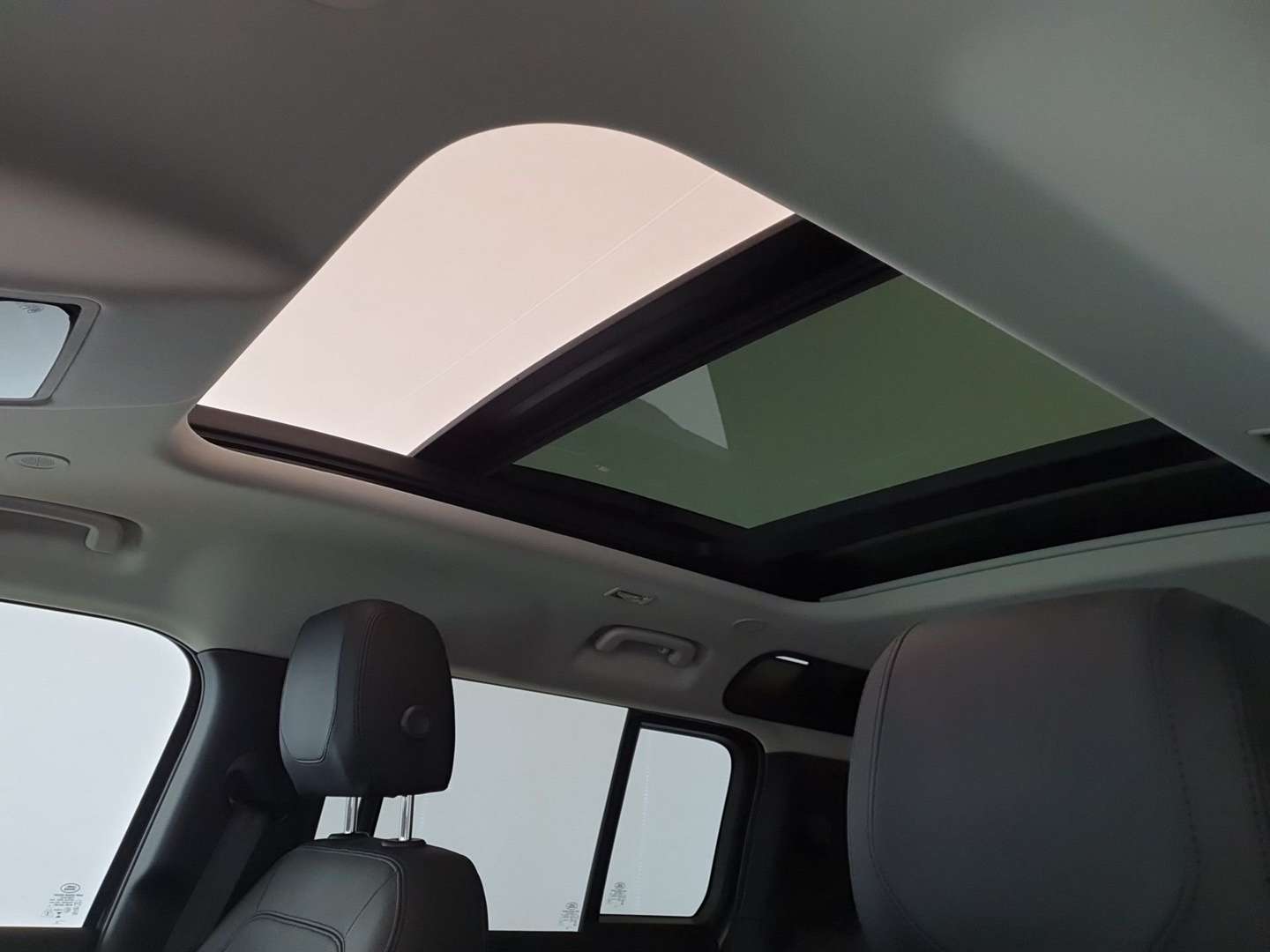 Land Rover Defender 110 XS P300e - 2023 - Joinsteer - #48