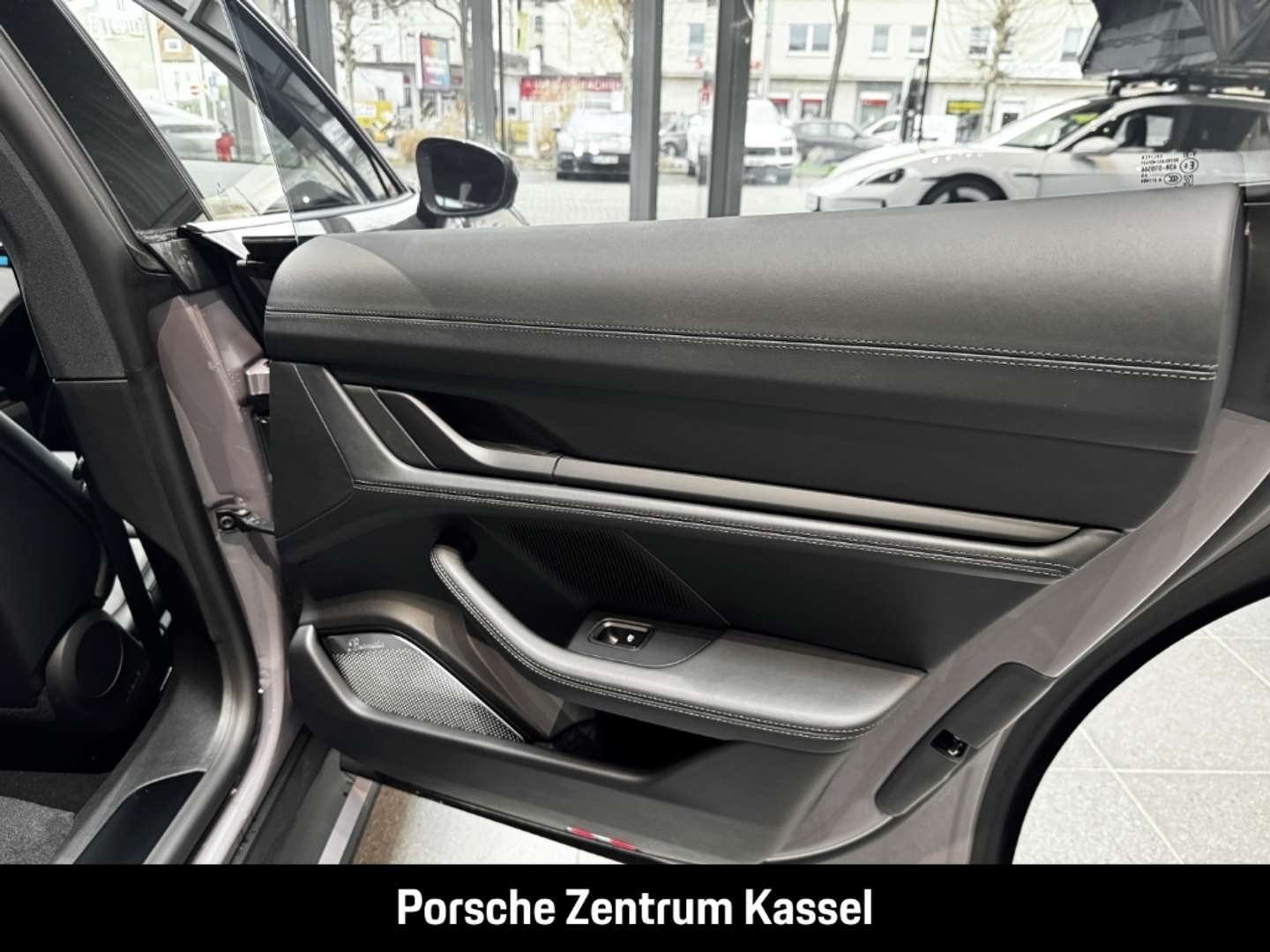 Porsche Taycan Sport Turismo - 2025 - Joinsteer - #38