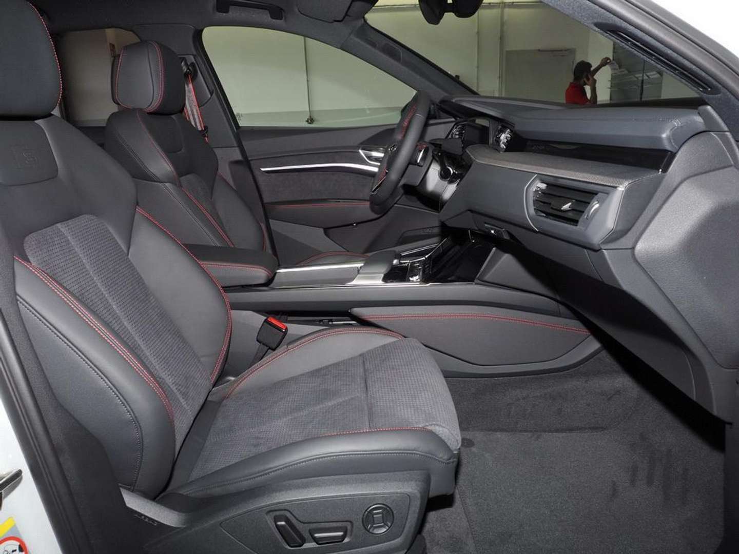 Audi Q8 Sportback 55 S Line - 2024 - Joinsteer - #3
