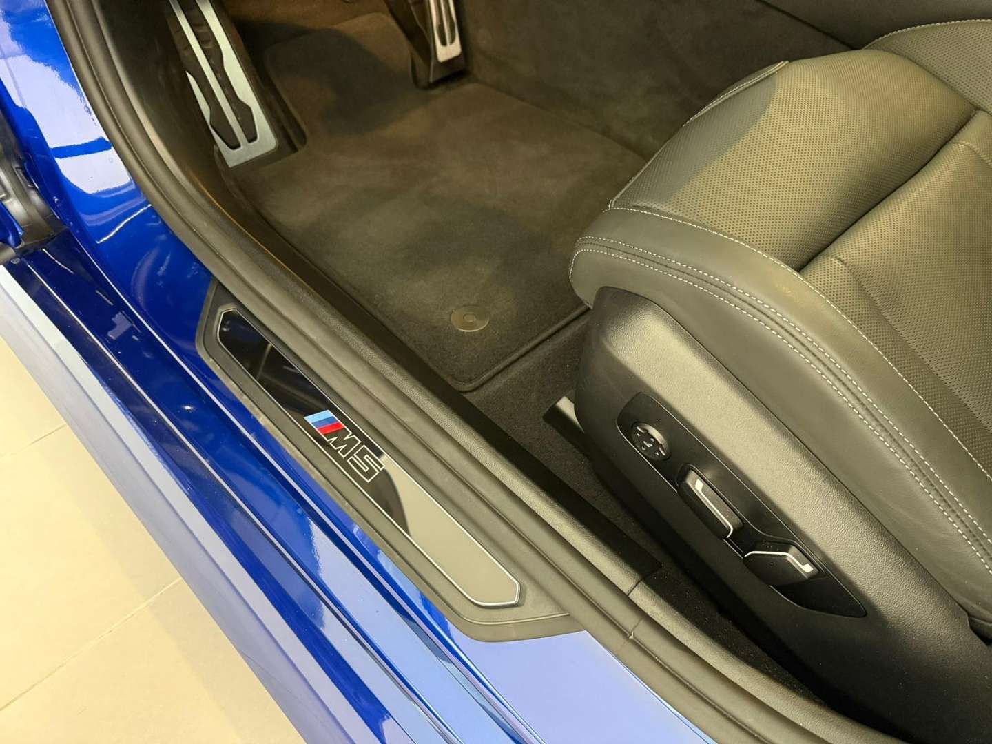 BMW M5 Touring M Sport M5 - 2025 - Joinsteer - #17