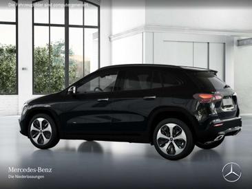 Mercedes GLA 180 Progressive — photo 13