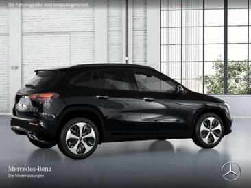 Mercedes GLA 180 Progressive — photo 15
