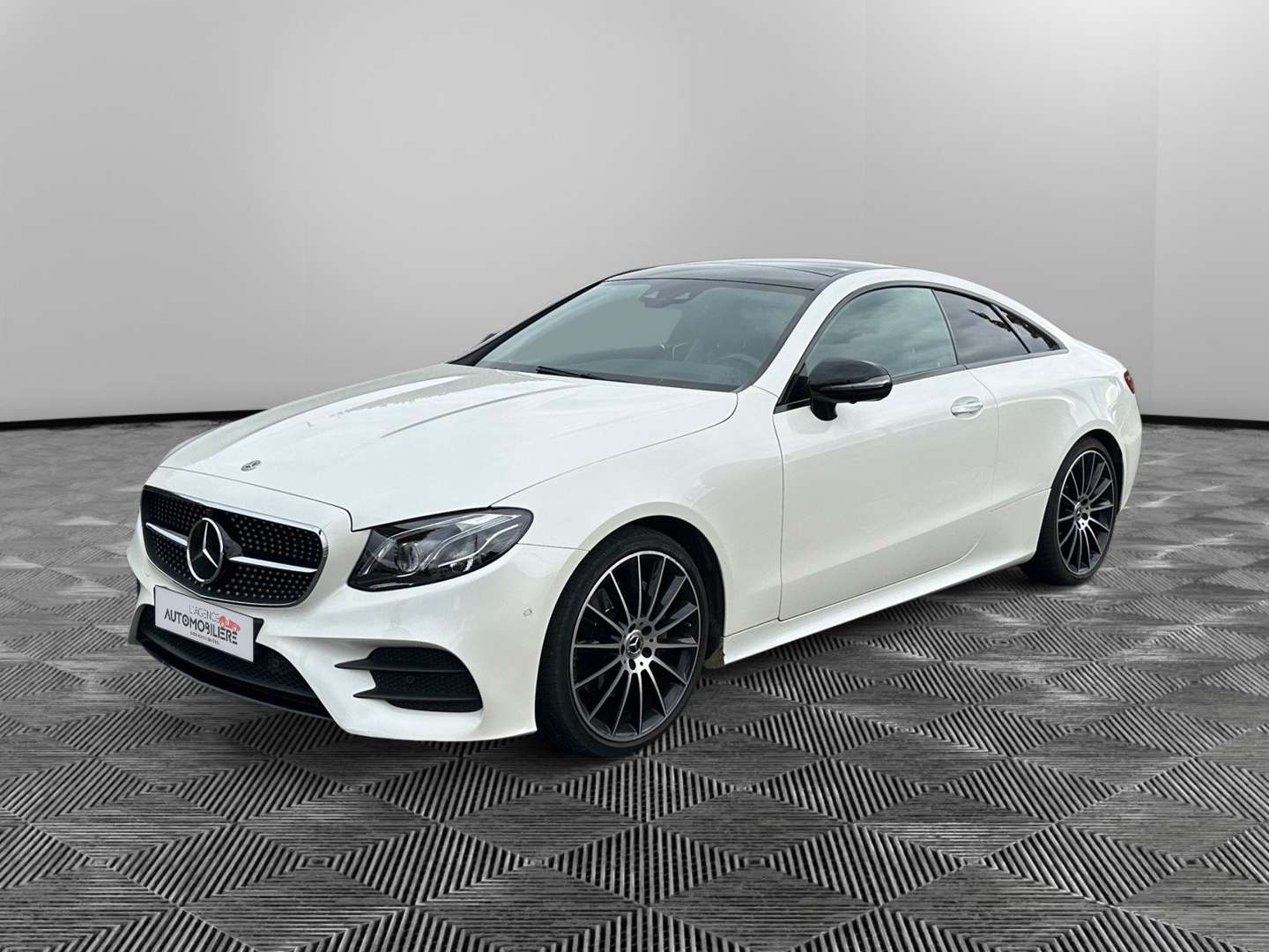 Mercedes Classe E Coupé 220 AMG Line - 2019 - Joinsteer - #2