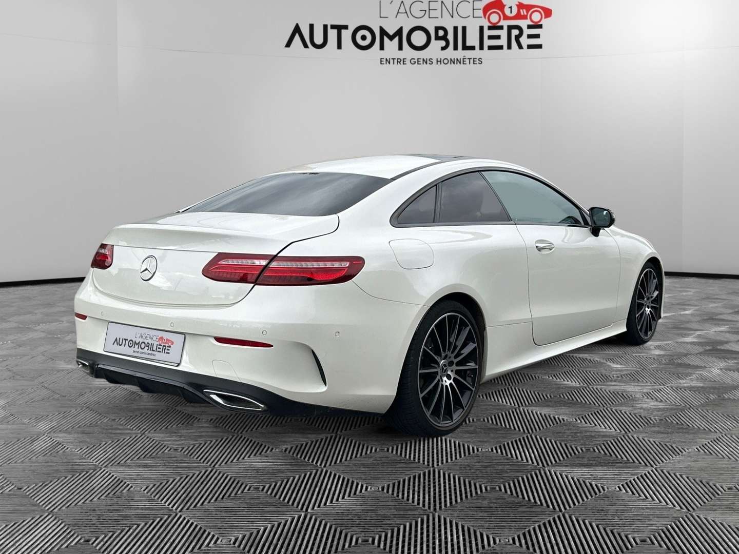 Mercedes Classe E Coupé 220 AMG Line - 2019 - Joinsteer - #5