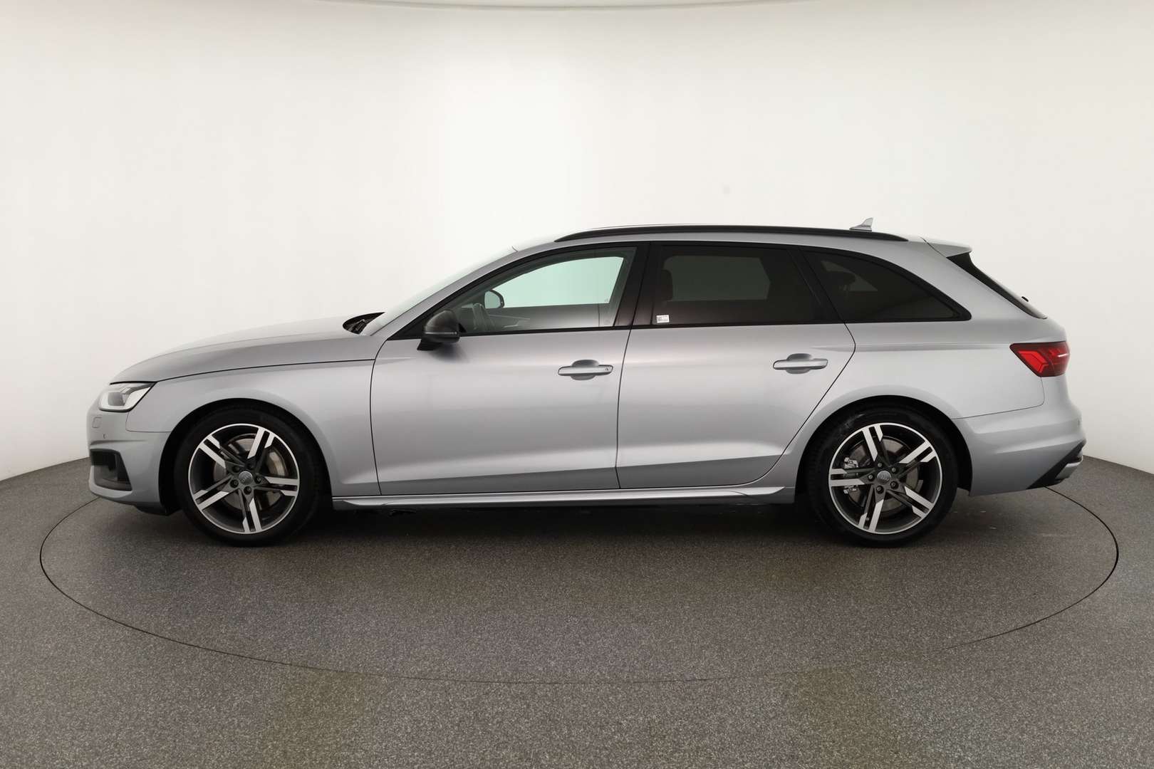 Audi A4 OptikSchwarz 45 TFSI - 2020 - Joinsteer - #1