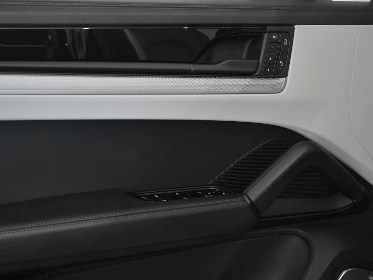 Porsche Cayenne III ph2 E-Hybrid Coupé - 2024 - Joinsteer - #22