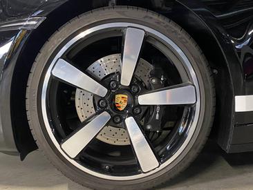 Porsche 992 I Targa 4S Heritage Edition — photo 6