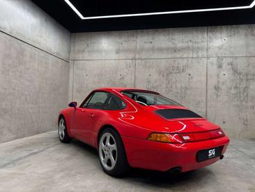 Porsche 993 Carrera Coupé — photo 9