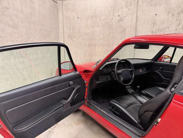 Porsche 993 Carrera Coupé — photo 18