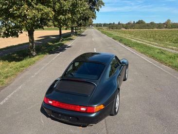 Porsche 993 Carrera Coupé — photo 14