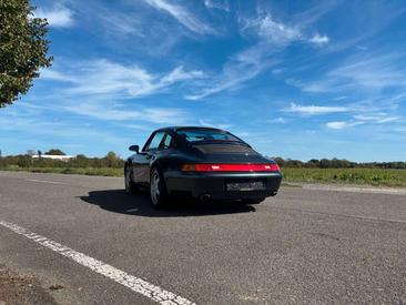 Porsche 993 Carrera Coupé — photo 16
