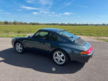 Porsche 993 Carrera Coupé — photo 19
