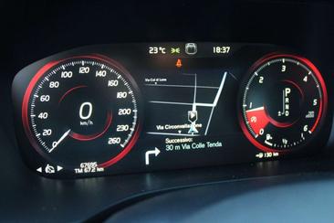 Volvo XC60 D4 R-Design — photo 7