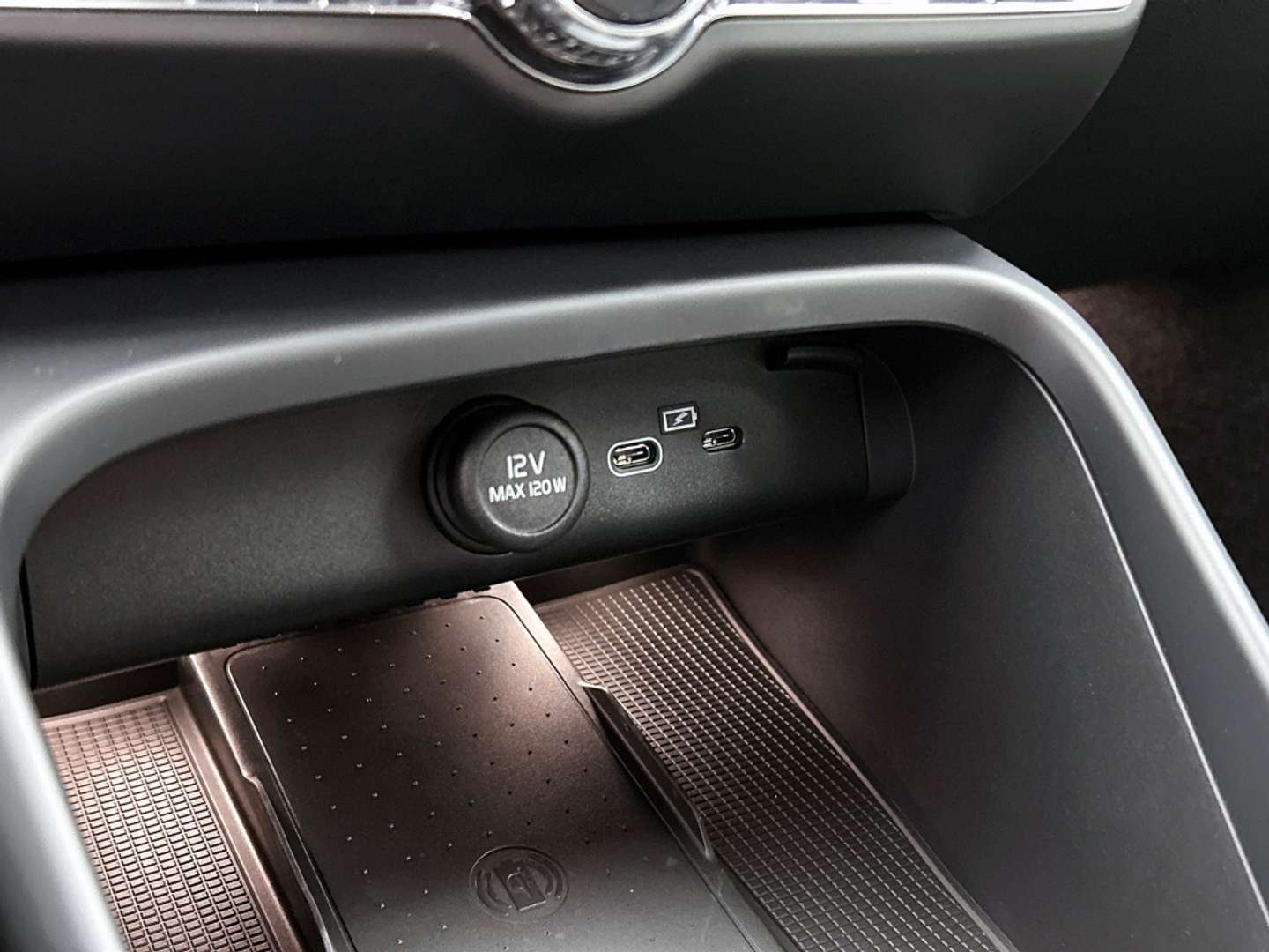 Volvo XC40 B3 Core - 2025 - Joinsteer - #12