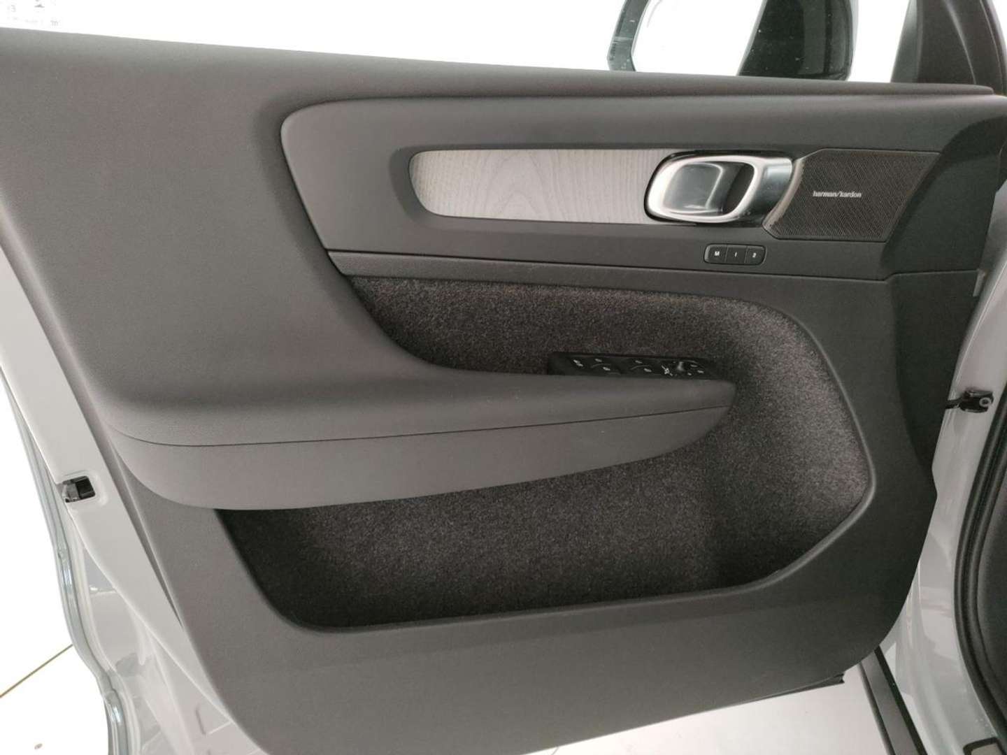 Volvo XC40 B3 Plus - 2025 - Joinsteer - #10