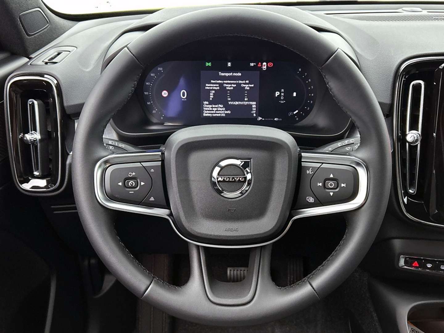 Volvo XC40 B3 Core - 2025 - Joinsteer - #21