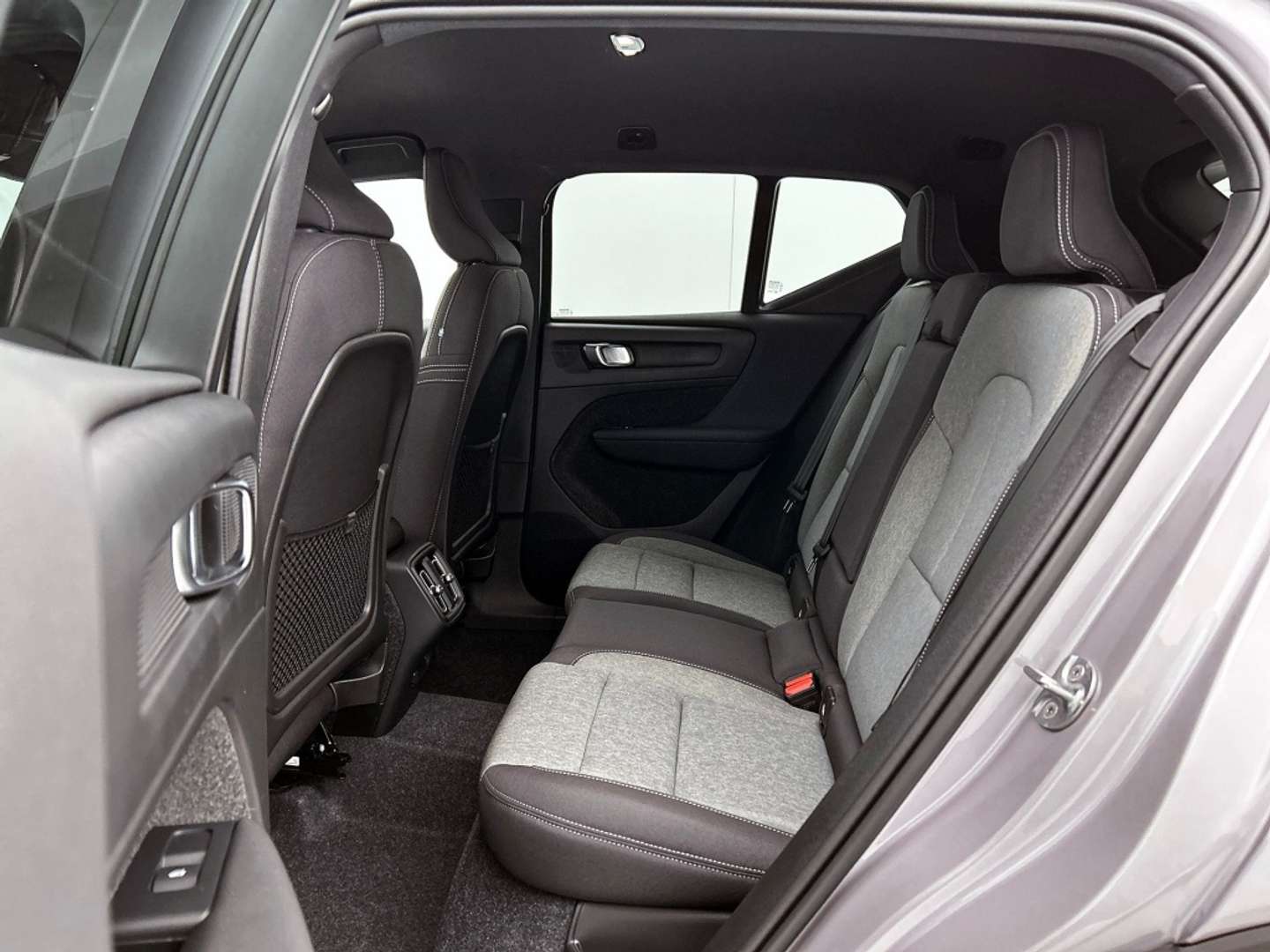 Volvo XC40 B3 Core - 2025 - Joinsteer - #24