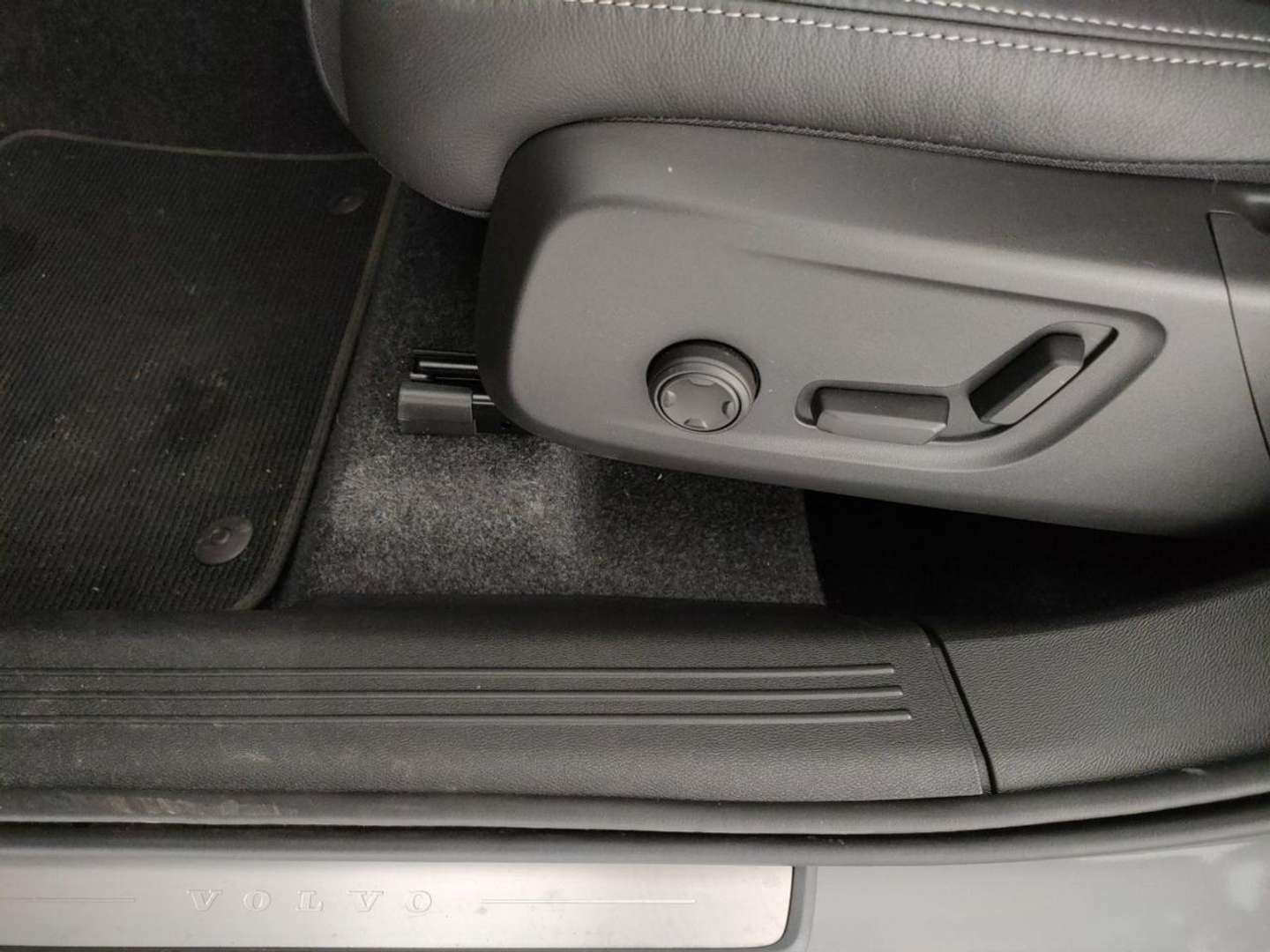 Volvo XC40 B3 Plus - 2025 - Joinsteer - #16