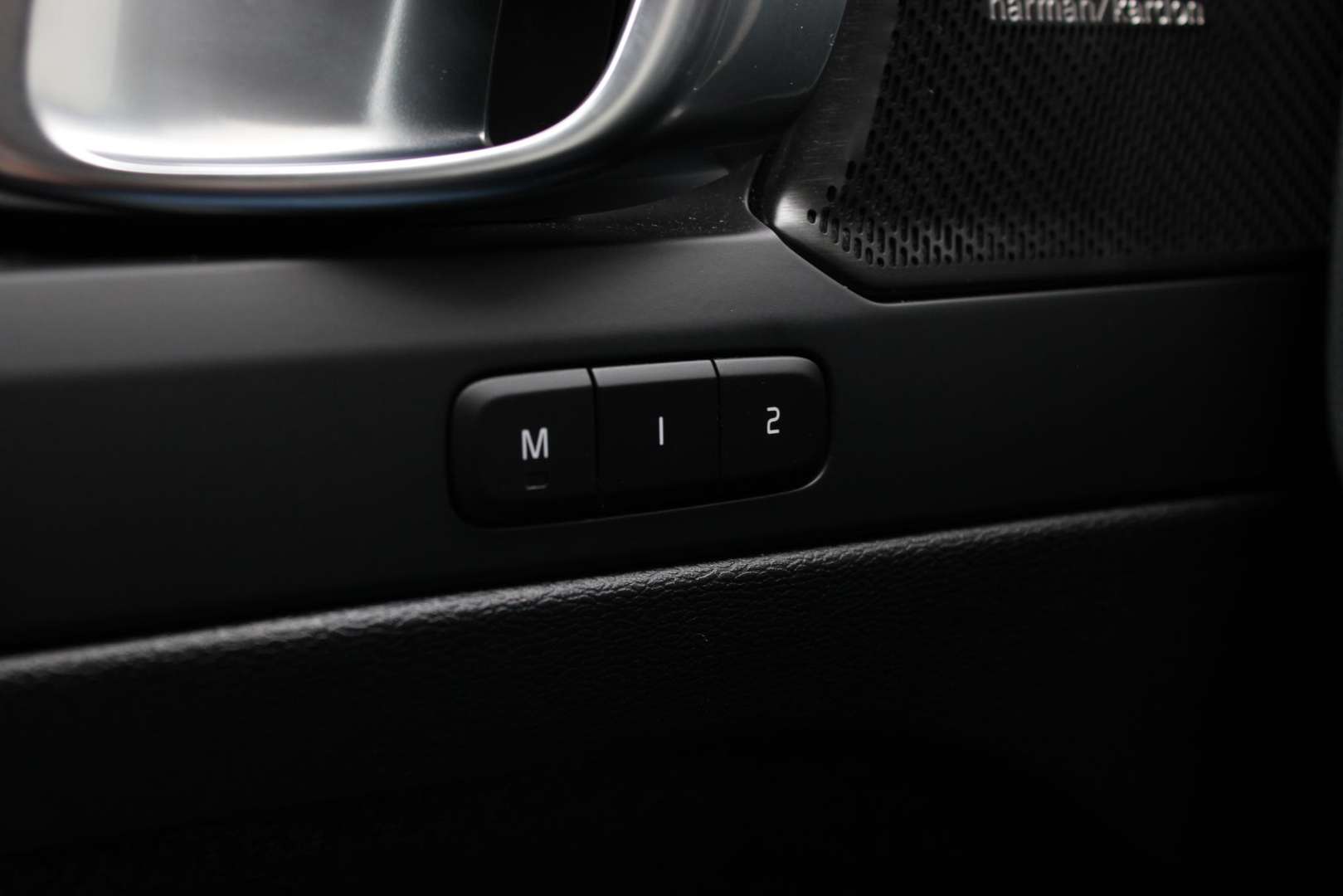 Volvo EX40 Recharge Ultimate - 2025 - Joinsteer - #25