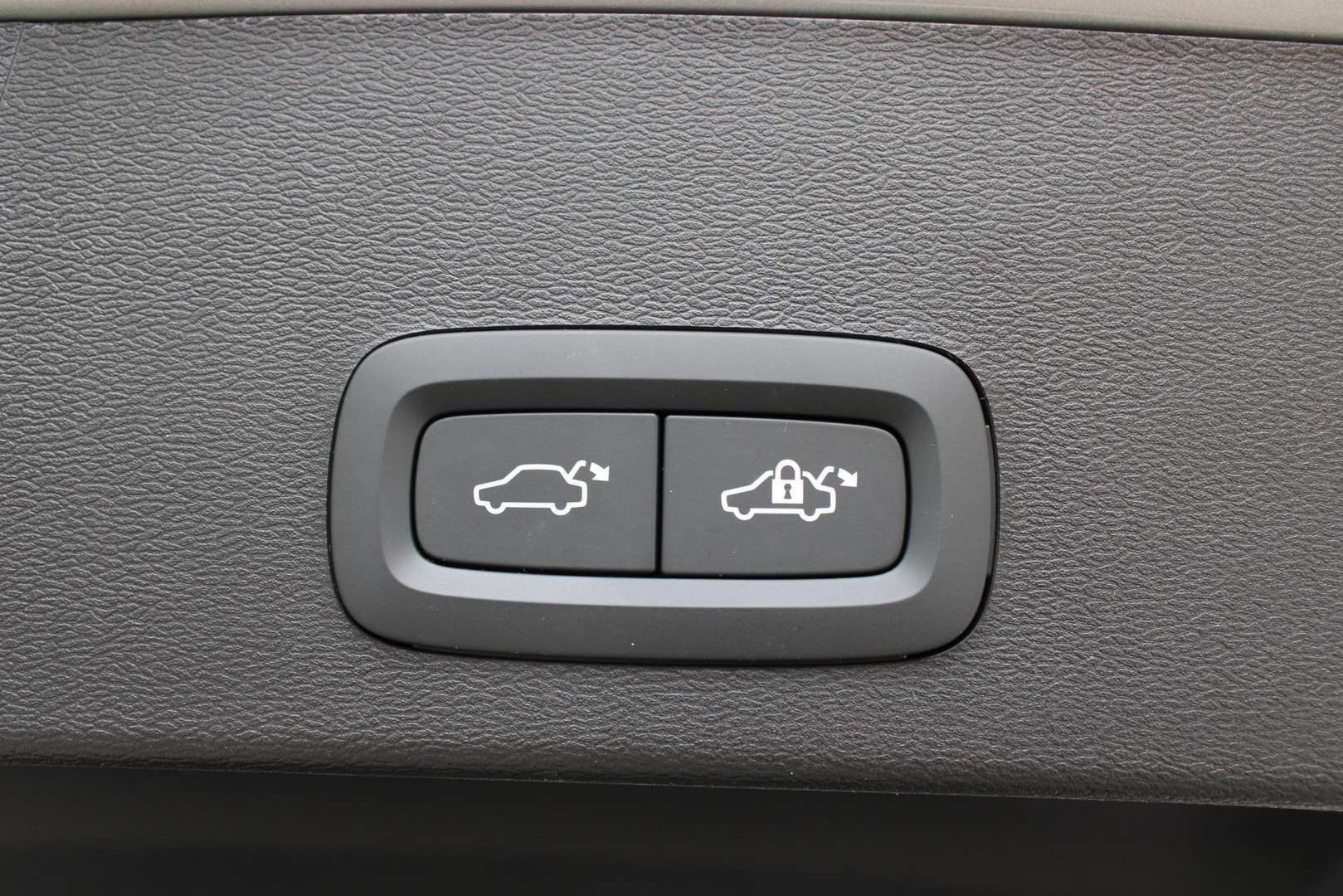 Volvo EX40 Recharge Ultimate - 2025 - Joinsteer - #32