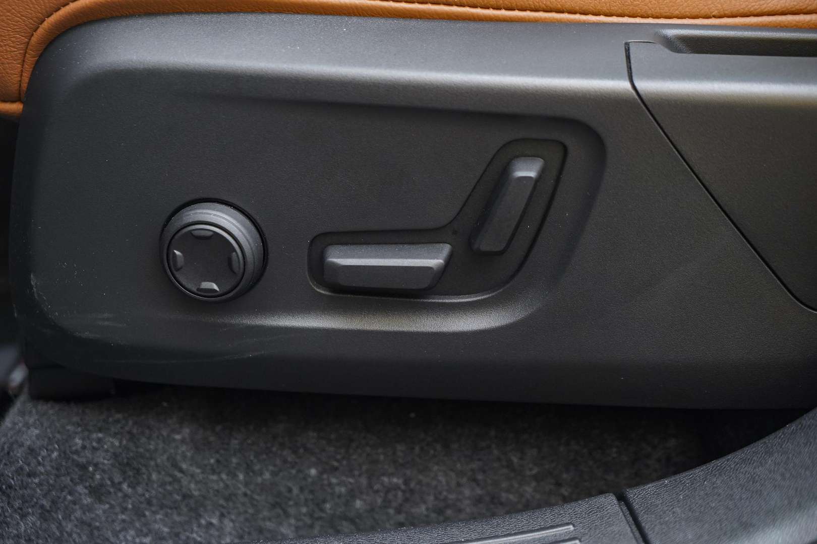 Volvo EX40 Single Motor Extended Range Ultra - 2025 - Joinsteer - #16