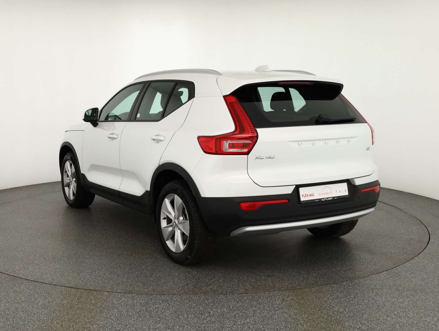 Volvo XC40 B3 Core - 2024 - Joinsteer - #2