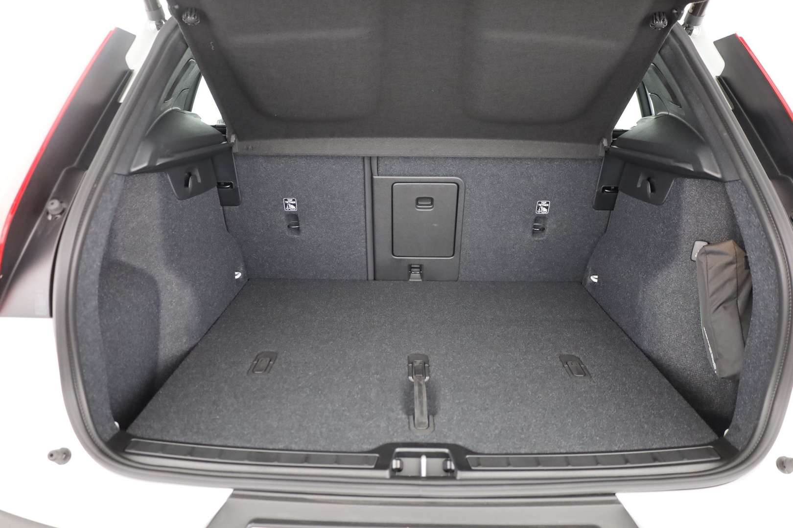 Volvo XC40 B3 Core - 2024 - Joinsteer - #24