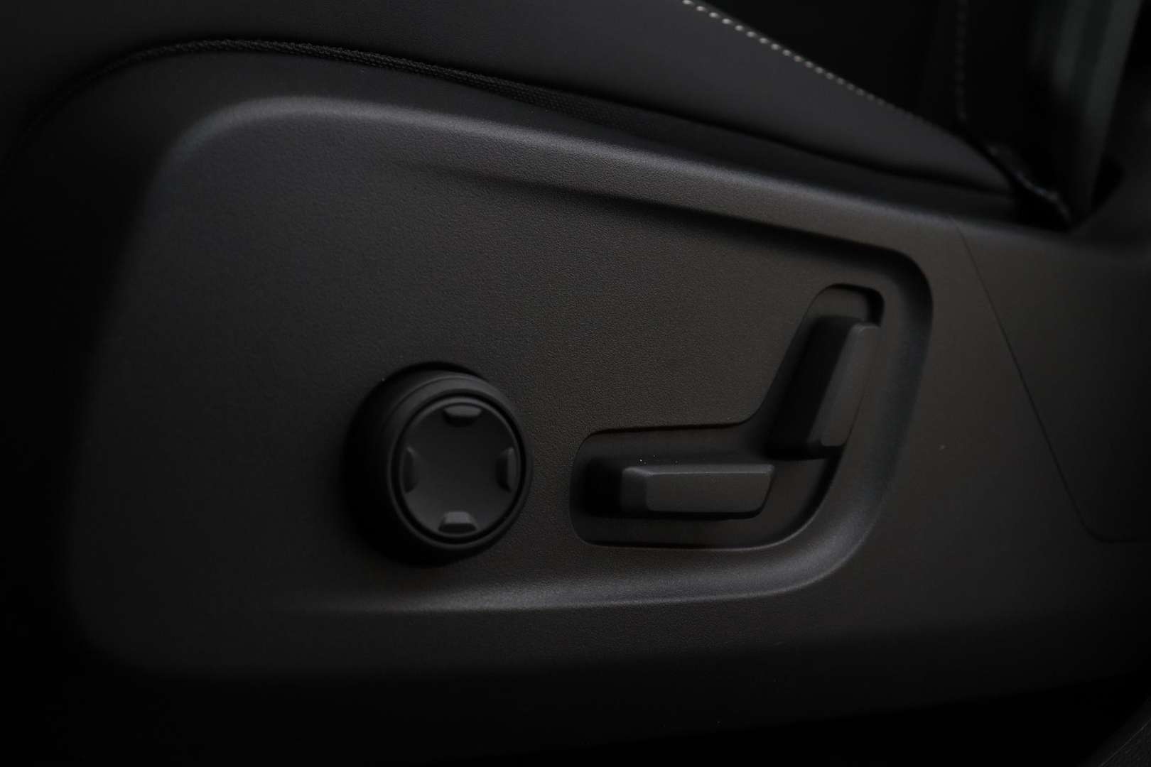 Volvo EX40 Recharge Ultimate - 2025 - Joinsteer - #25