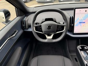 Volvo EX30 Recharge Plus — photo 9