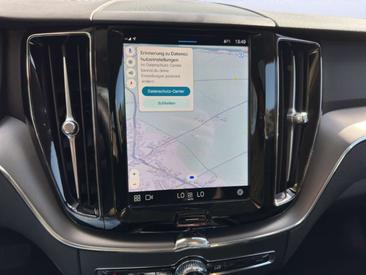Volvo XC60 T6 Recharge Core — photo 11