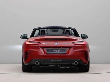 BMW Z4 SDrive20i — photo 16