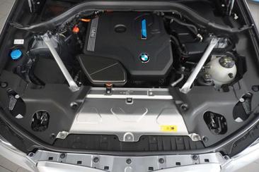 BMW X3 XDrive30e — photo 2