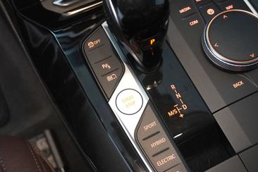 BMW X3 XDrive30e — photo 14