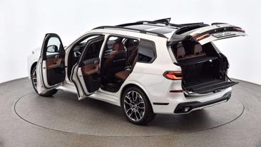 BMW X7 XDrive40d — photo 9