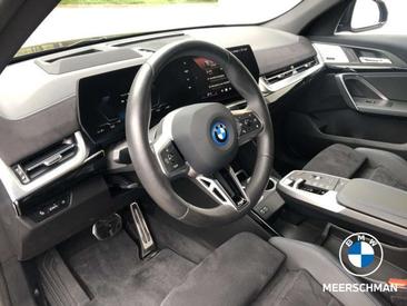 BMW IX2 M Sport Électrique — photo 5