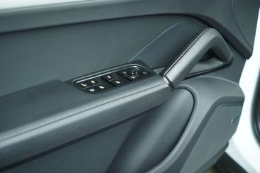 Porsche Cayenne III E-Hybrid — photo 16