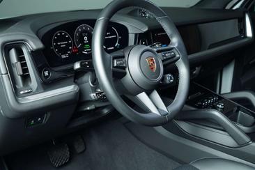 Porsche Cayenne III E-Hybrid — photo 17