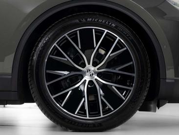 Porsche Macan Electrique 4 Electric — photo 8