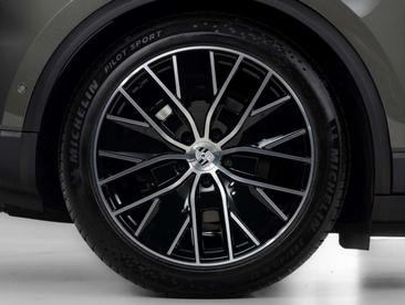 Porsche Macan Electrique 4 Electric — photo 9