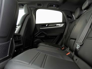 Porsche Cayenne III Coupé E-Hybrid — photo 24