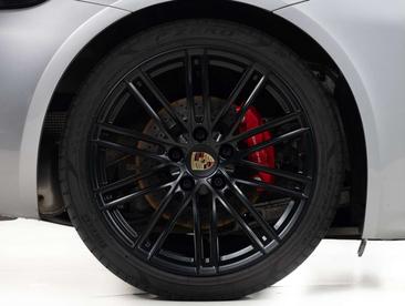 Porsche 718 Boxster GTS — photo 10