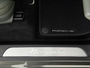 Porsche Macan Electrique 4 Electric — photo 19