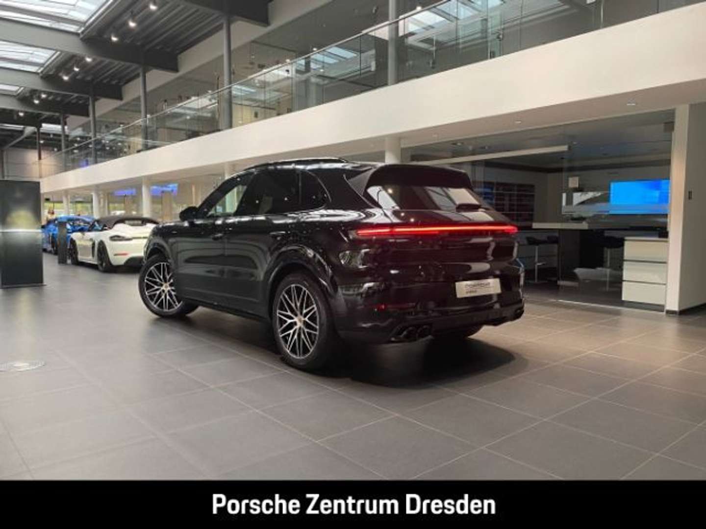 Porsche Cayenne Sport Chrono E-Hybrid - 2025 - Joinsteer - #3