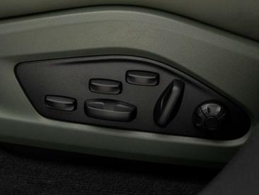 Porsche Macan Electrique 4 Electric — photo 27